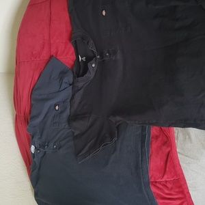 Dickies's brand xl heavy weight tee-shirts, one black and one navy.